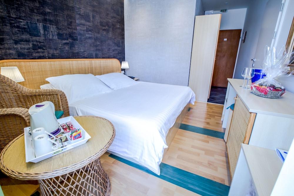 วิลลา อาเดรียติกา โฮเต็ล - สำหรับผู้ใหญ่เท่านั้น Hotel ซูเปตาร์ ภายนอก รูปภาพ